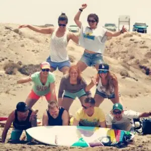 Gruppenfoto der Ineika Surfschüler auf Fuerteventura
