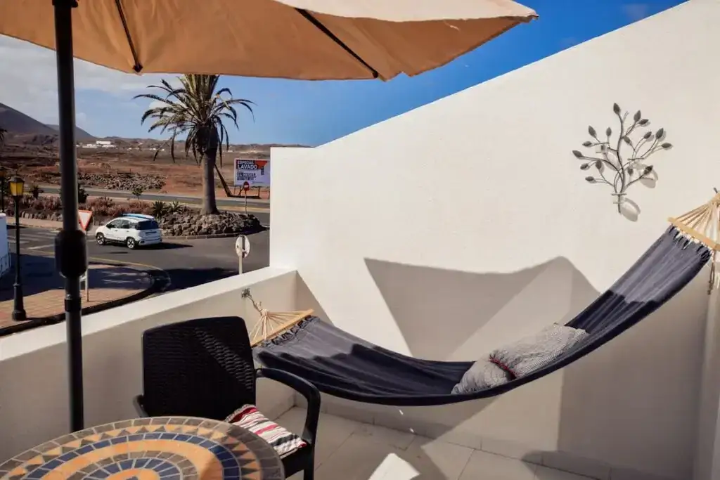 Terraza del apartamento Vista Sol del Mellowmove Surfcamp Fuerteventura
